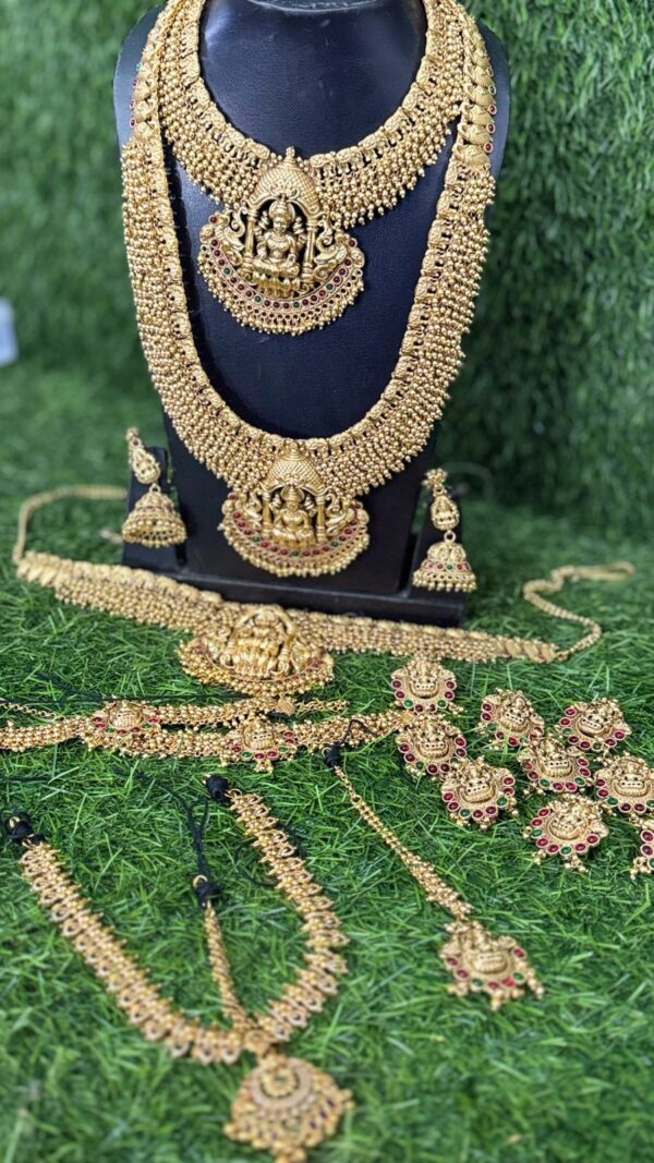 Jewellery Set 01
